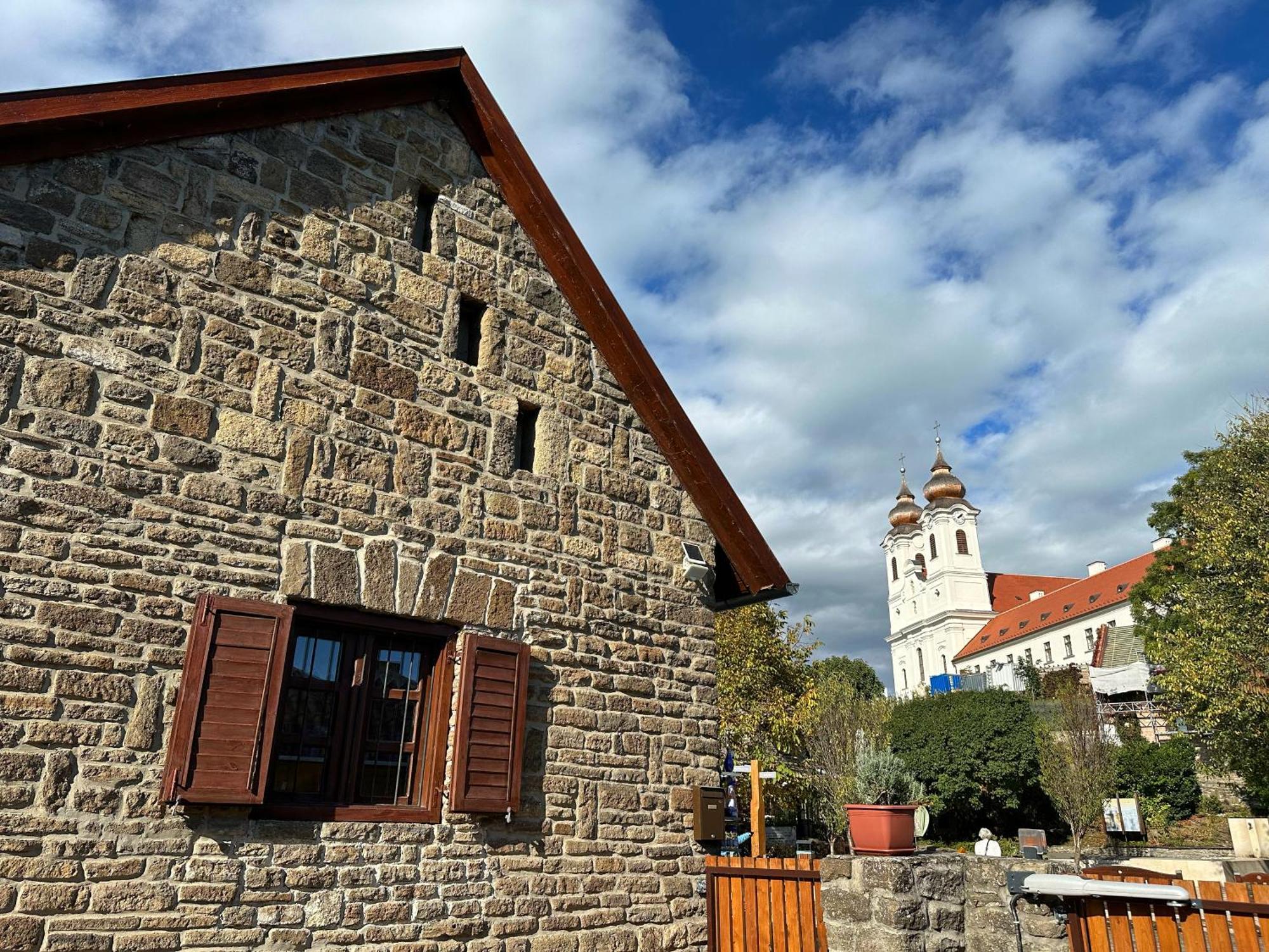 Piros Vendeghaz Villa Tihany Buitenkant foto
